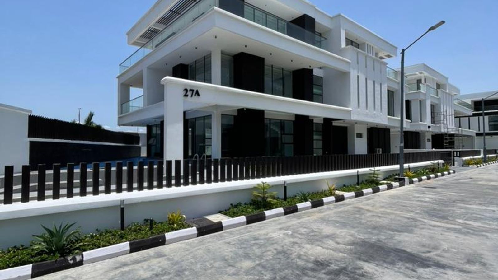 5 Bedroom Fully Detached Duplex