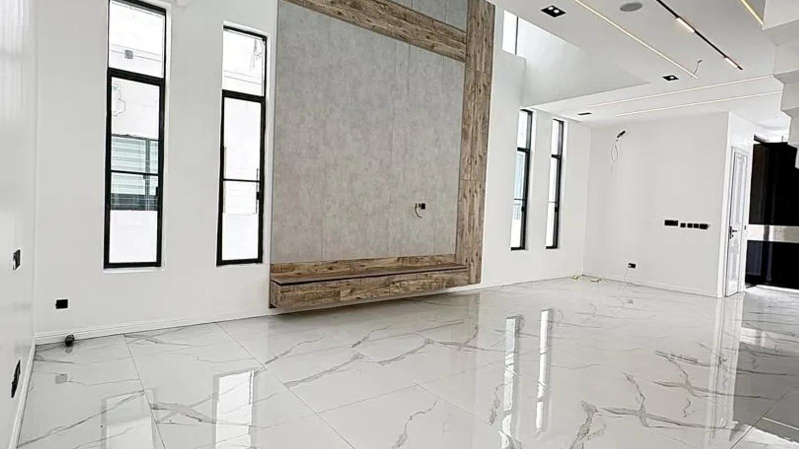 5 Bedroom Fully Detached Duplex