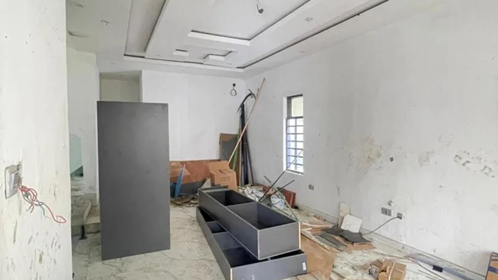 5 Bedroom Fully Detached Duplex