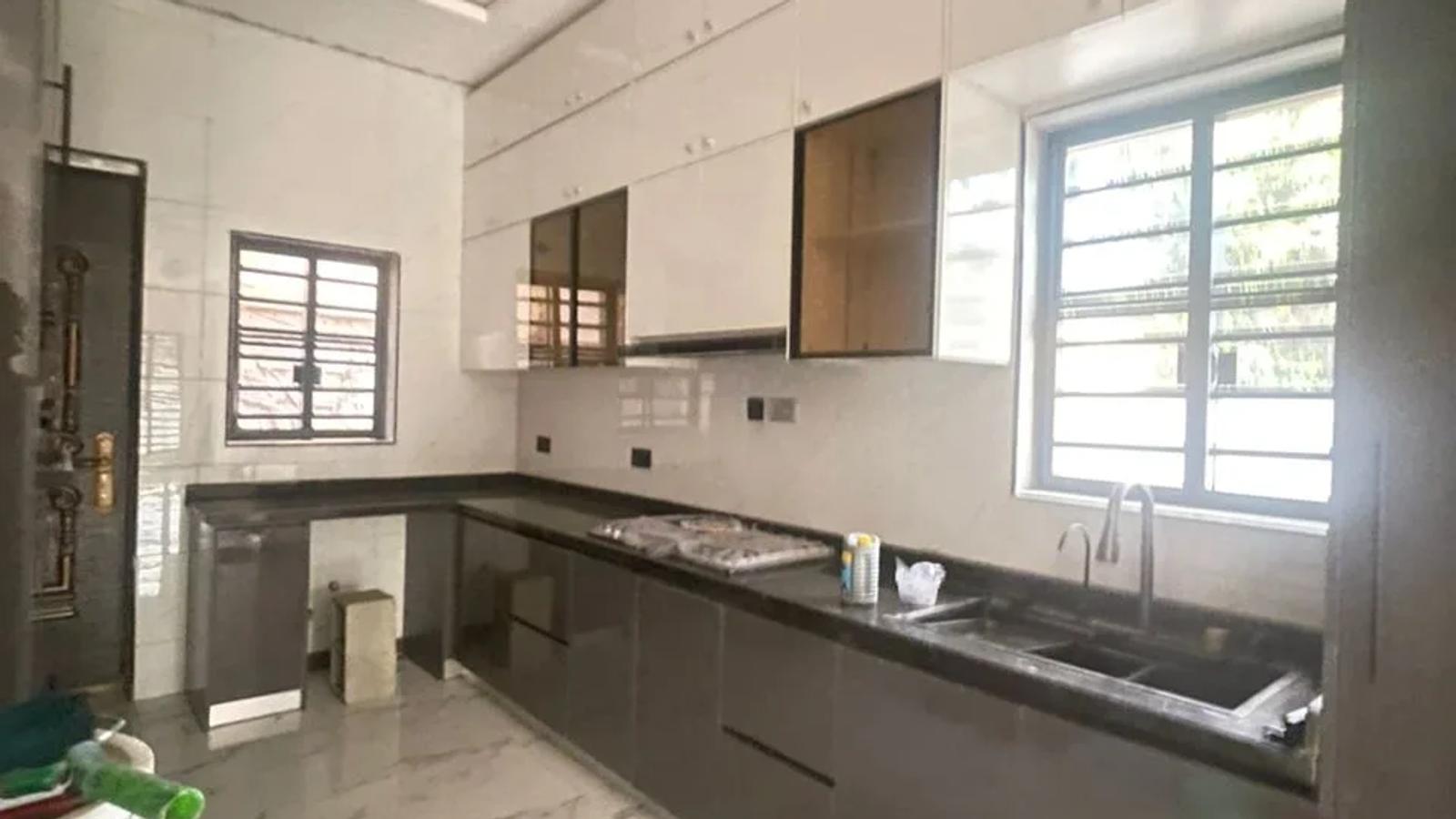4 Bedroom Terrace Duplex