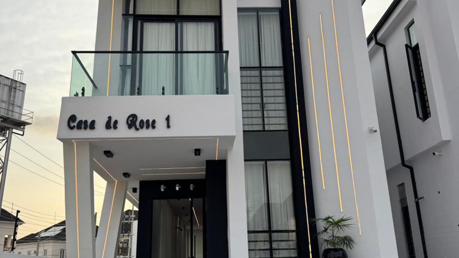 5 Bedroom Fully Detached Duplex