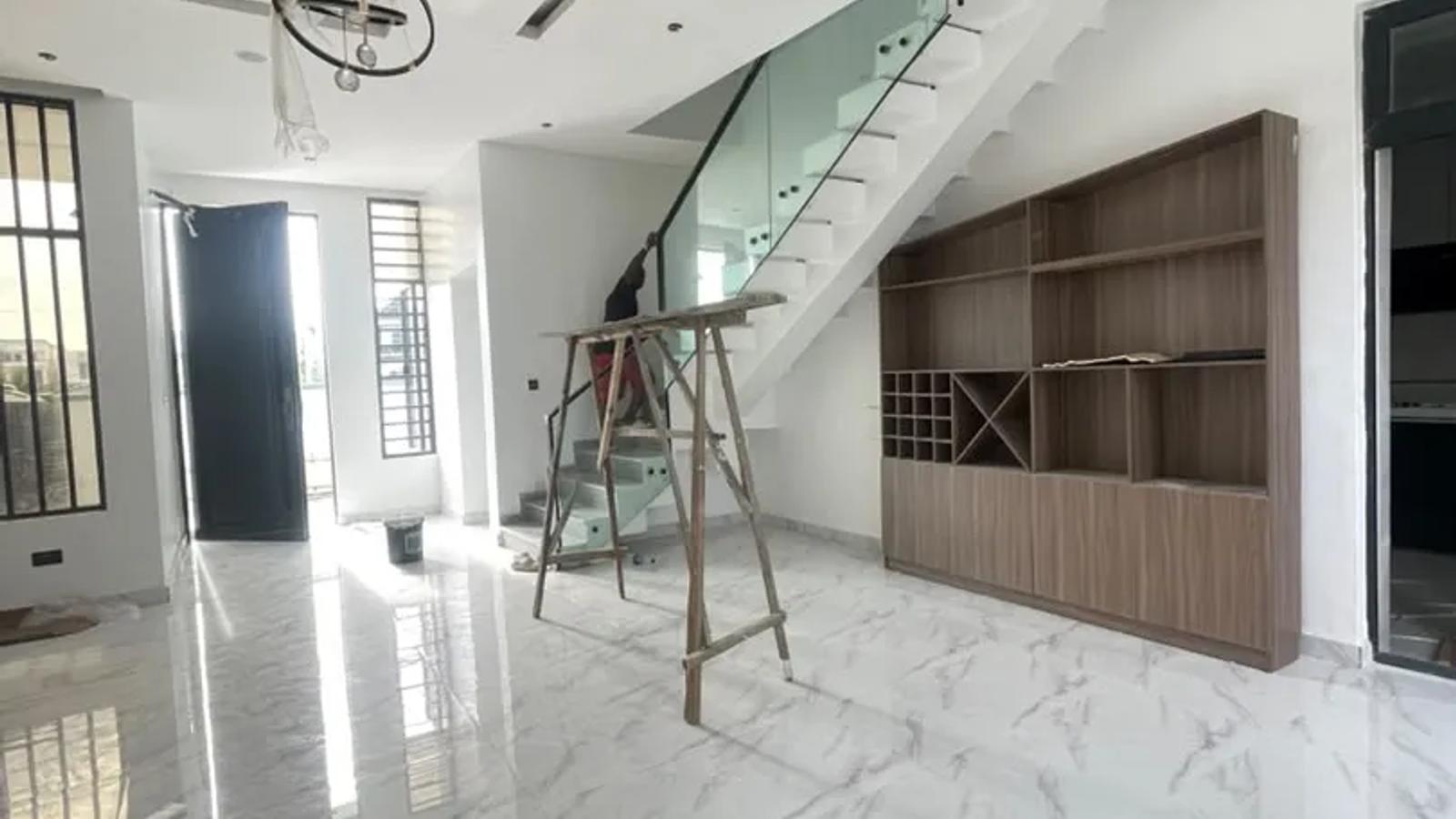 5 Bedroom Fully Detached Duplex