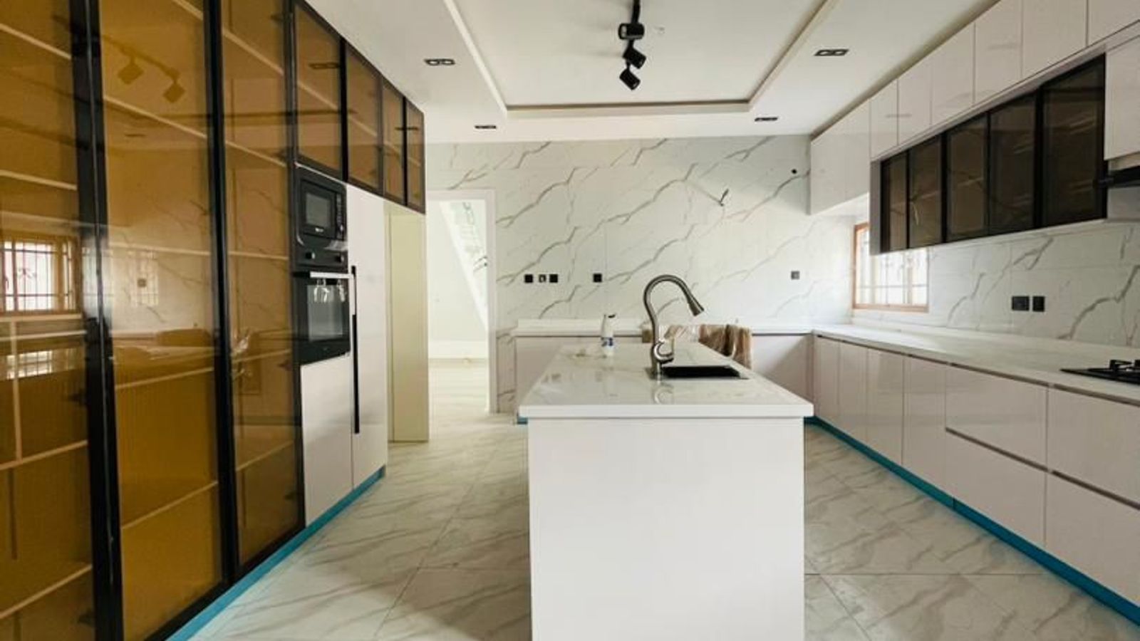 5 Bedroom Fully Detached Duplex