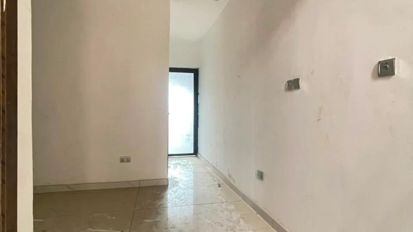 4 BEDROOM TERRACE WITH BQ