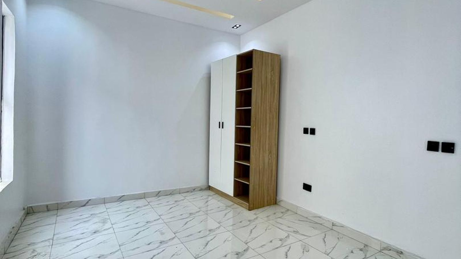 5 Bedroom Fully Detached Duplex