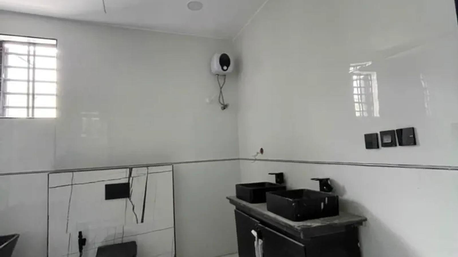 5 Bedroom Fully Detached Duplex
