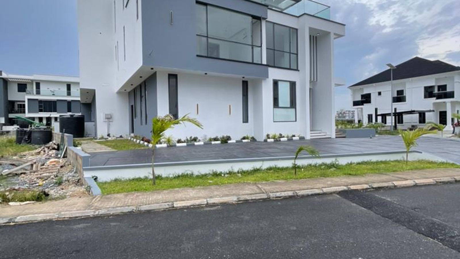 5 Bedroom Semi Detached Duplex