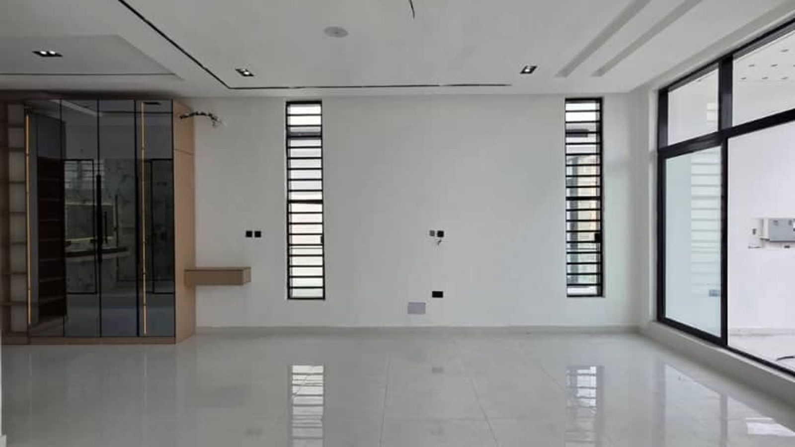 5 Bedroom Fully Detached Duplex