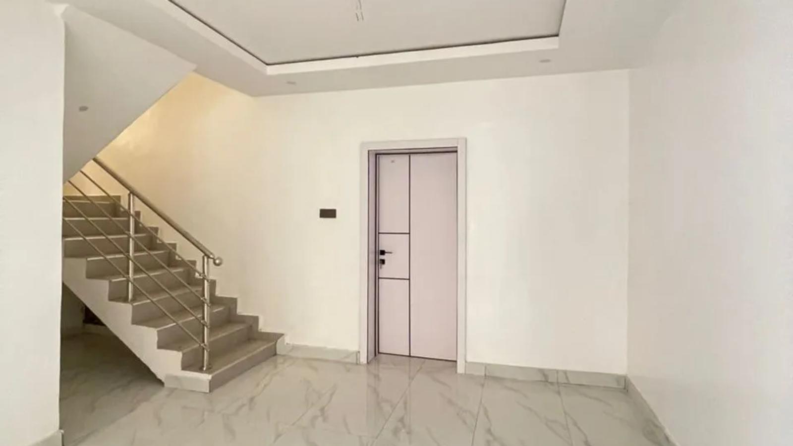 5 Bedroom Semi Detached Duplex