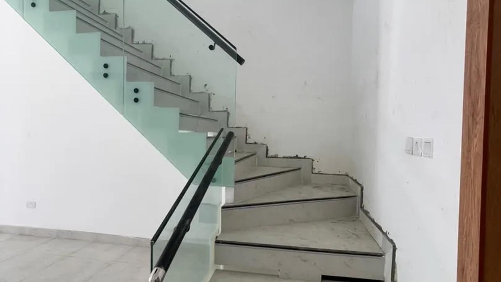 4 BEDROOM SEMI-DETACHED DUPLEX WITH BQ