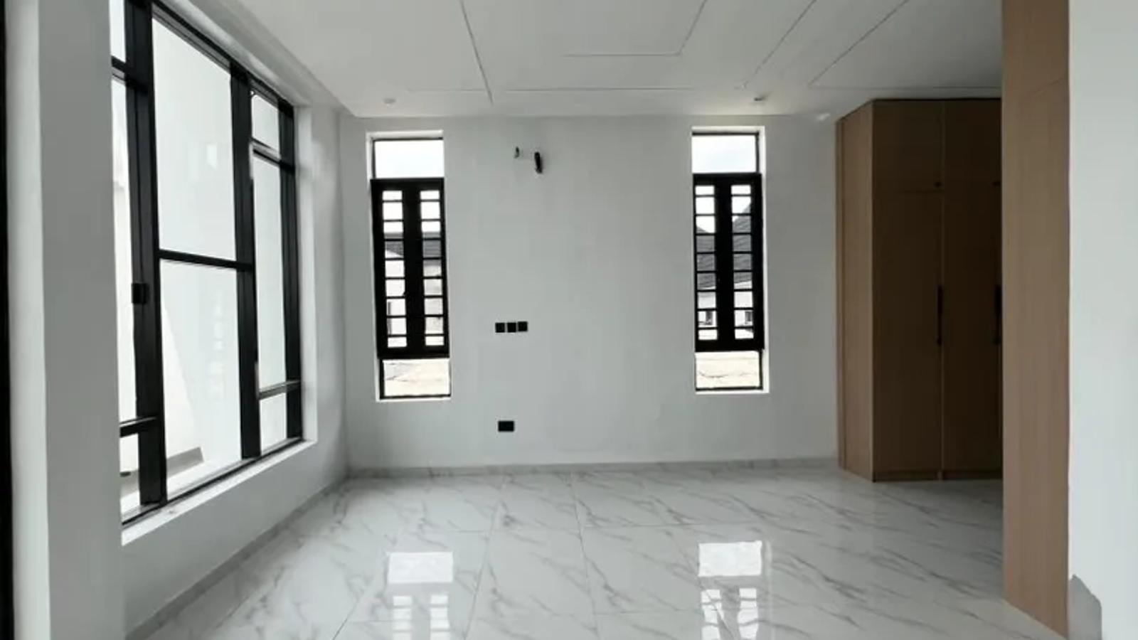 4 Bedroom Fully Detached Duplex
