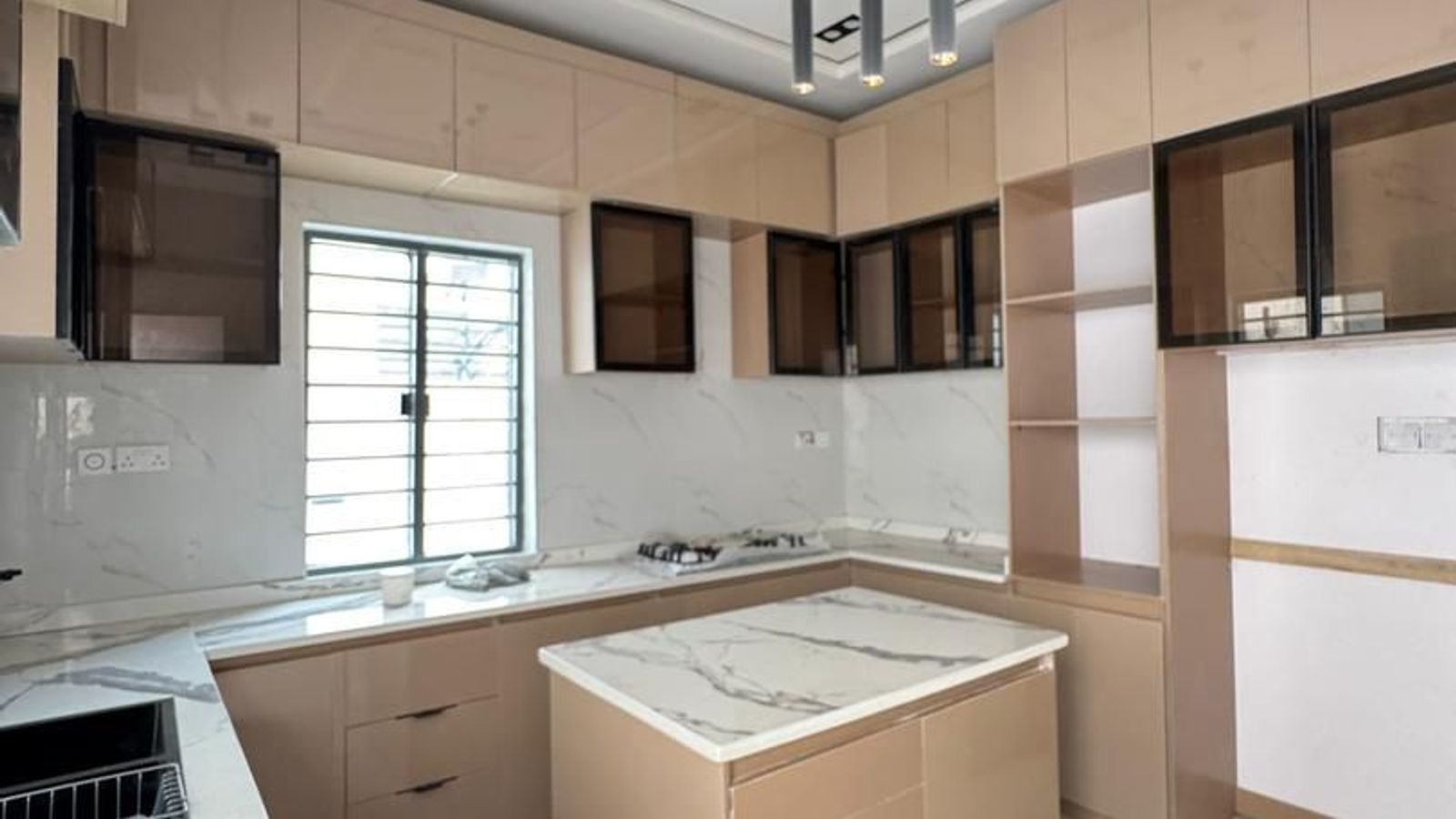 5 Bedroom Fully Detached Duplex