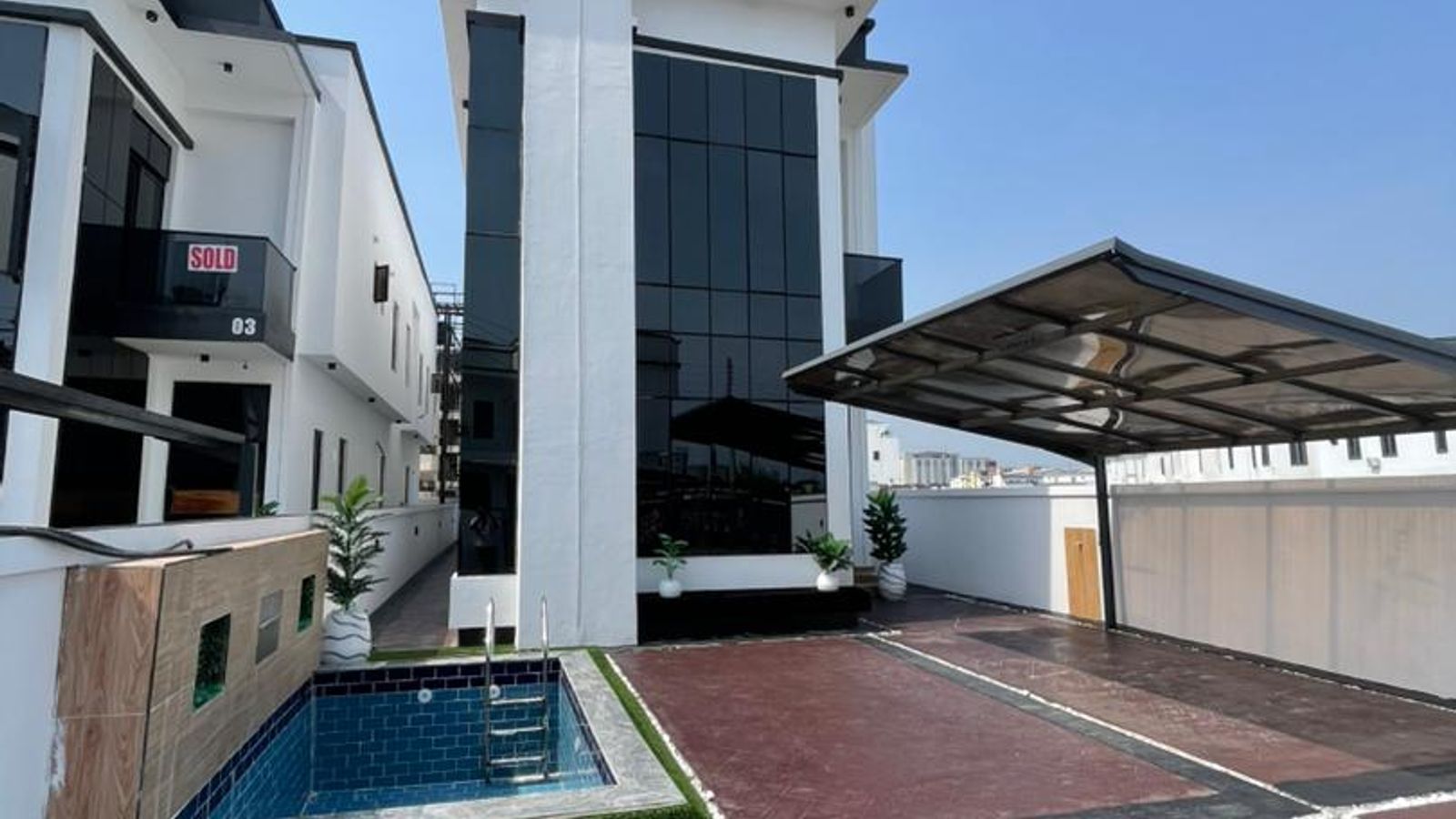 5 Bedroom Fully Detached Duplex
