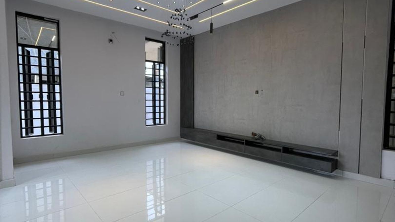 4 Bedroom Fully Detached Duplex