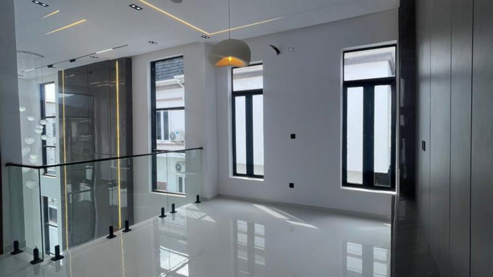 5 Bedroom Fully Detached Duplex