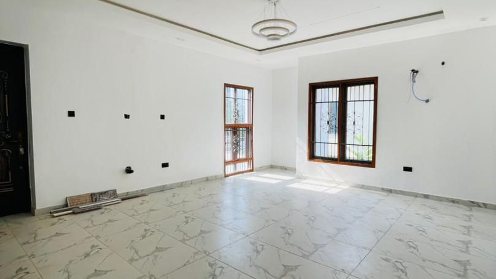 5 Bedroom Fully Detached Duplex