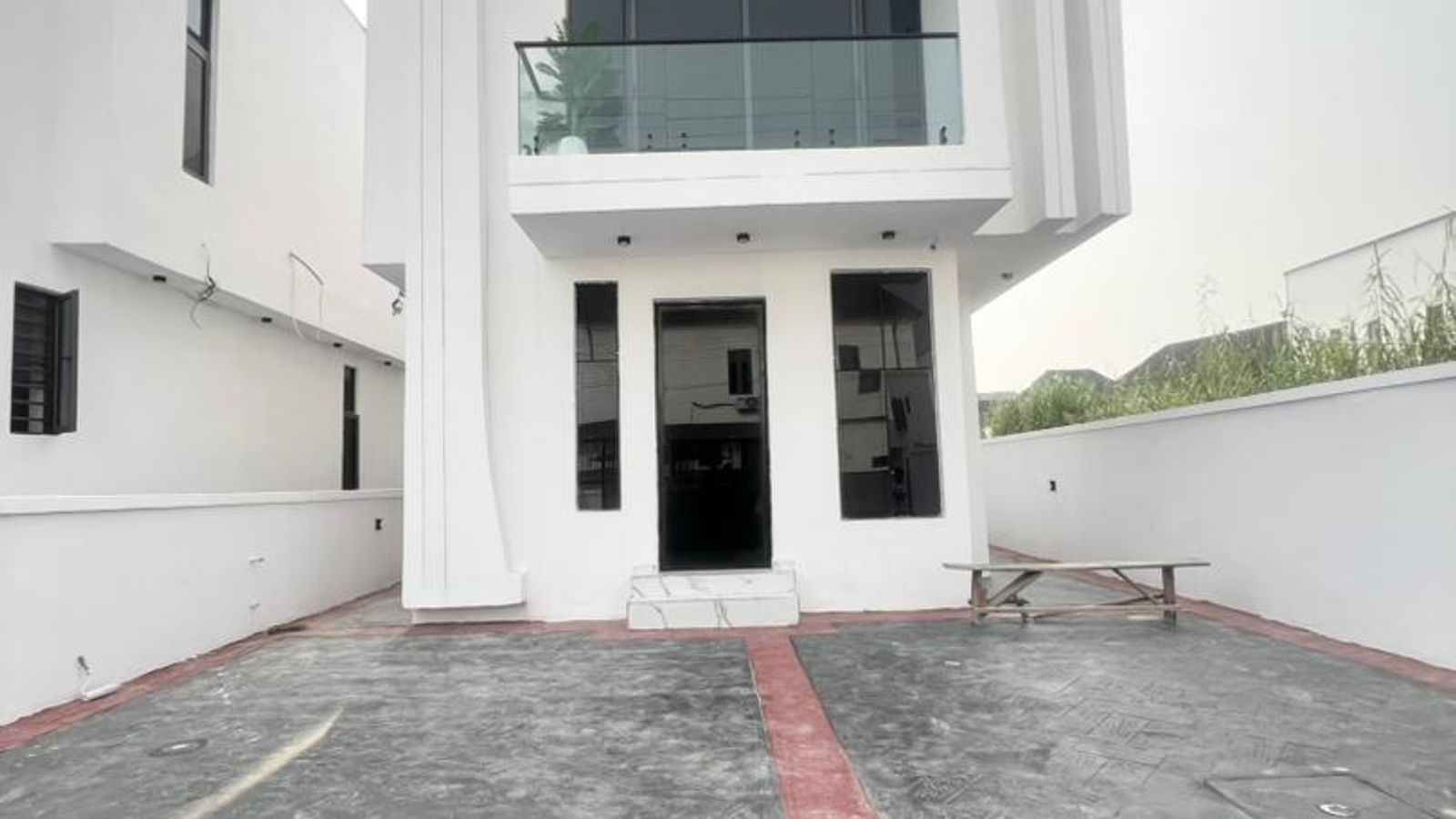 5 Bedroom Fully Detached Duplex
