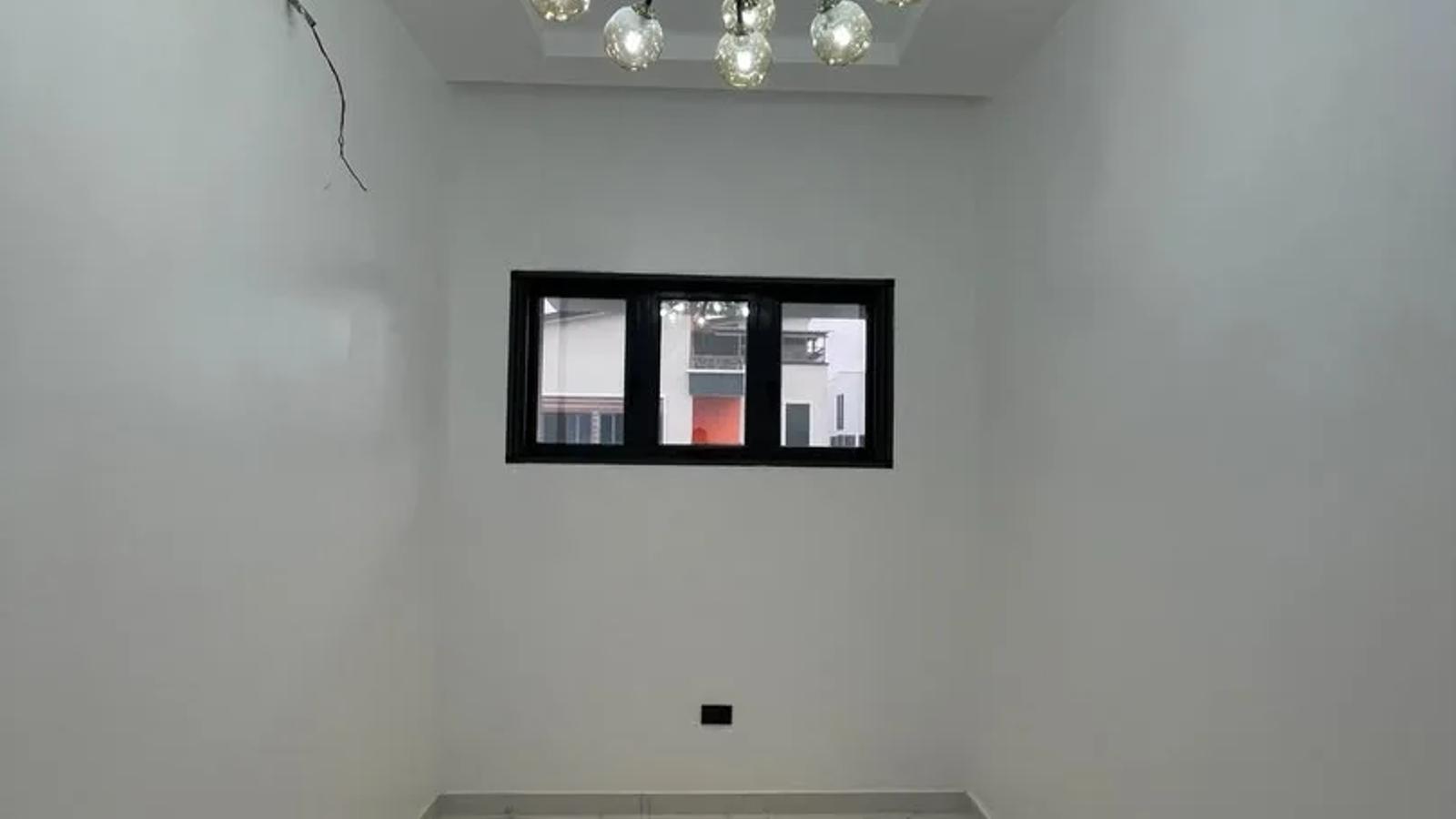 7 Bedroom Fully Detached Duplex