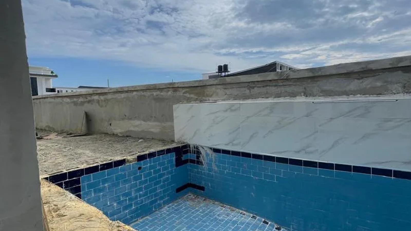 5 Bedroom Fully Detached Duplex