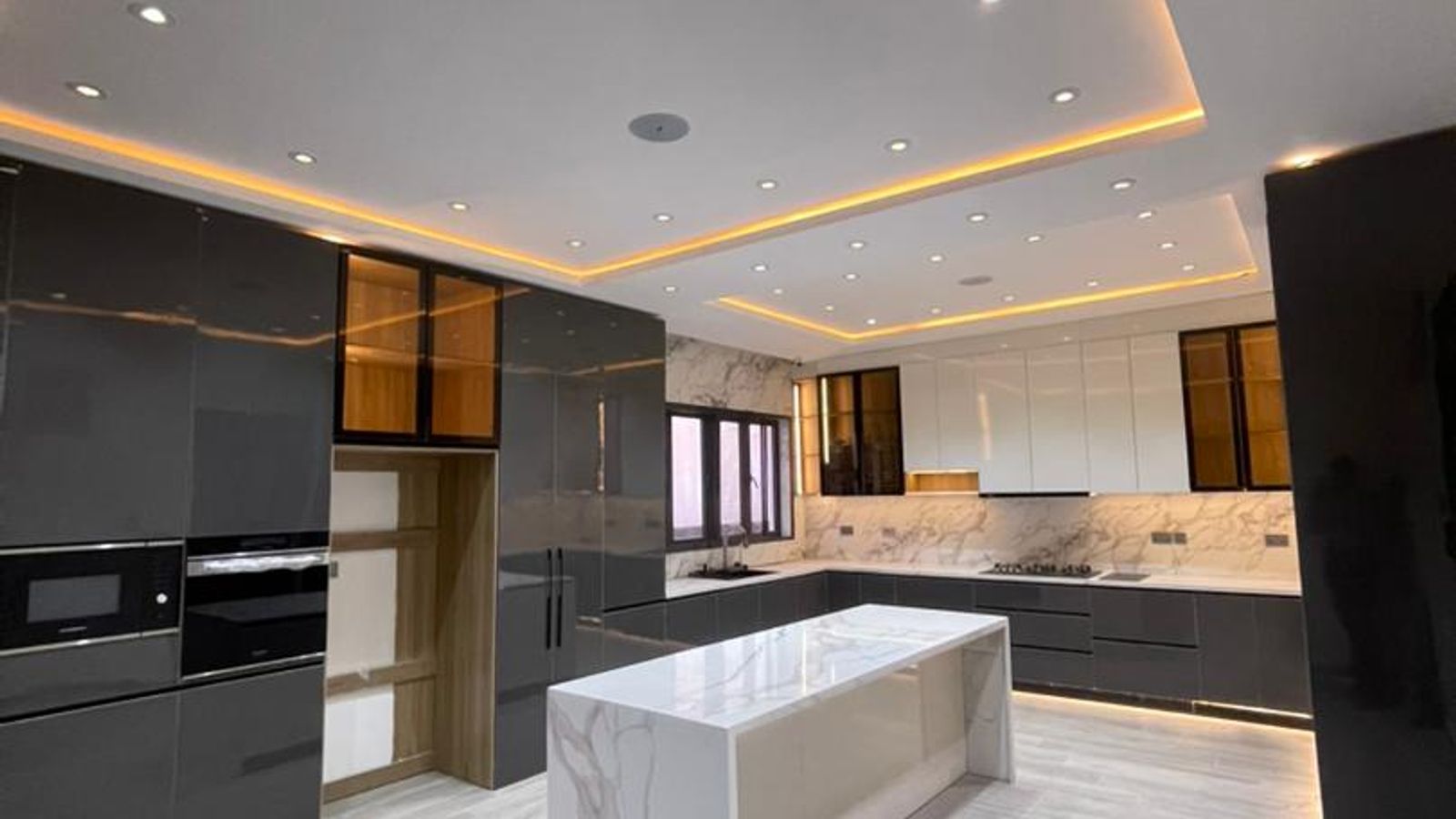 5 Bedroom Fully Detached Duplex