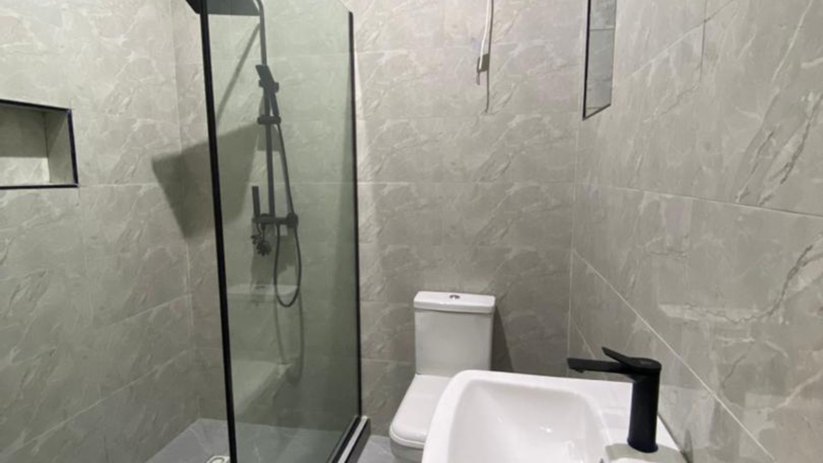 5 Bedroom Fully Detached Duplex