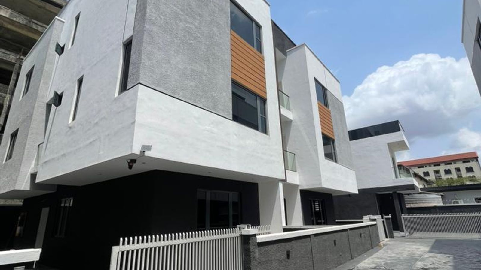 4 Bedroom Semi Detached Duplex