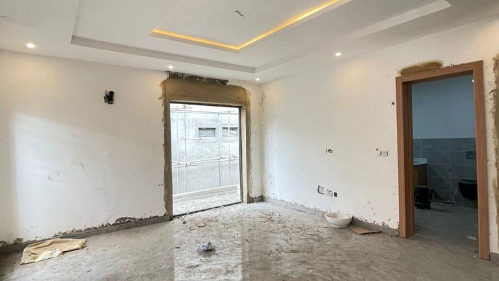 4 Bedroom Maisonettes