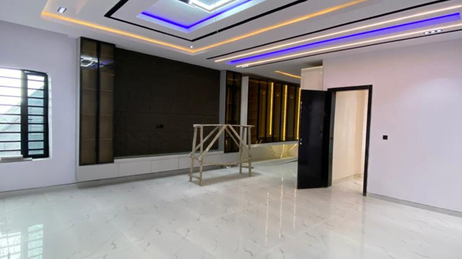 5 Bedroom Fully Detached Duplex