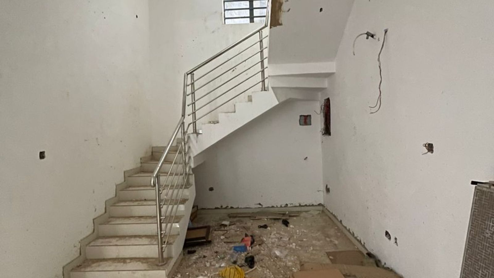 5 Bedroom Fully Detached Duplex