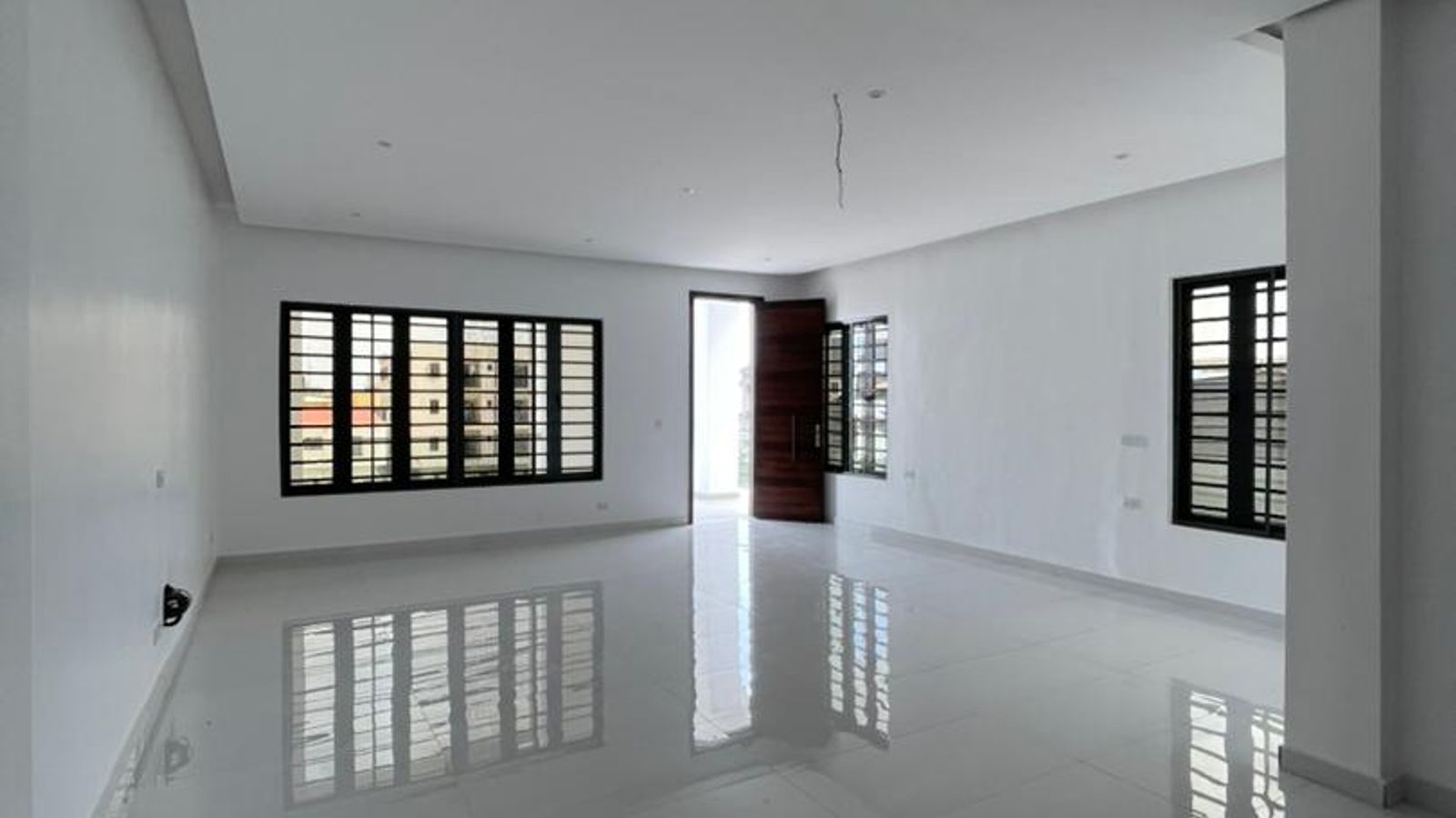 5 Bedroom Fully Detached Duplex