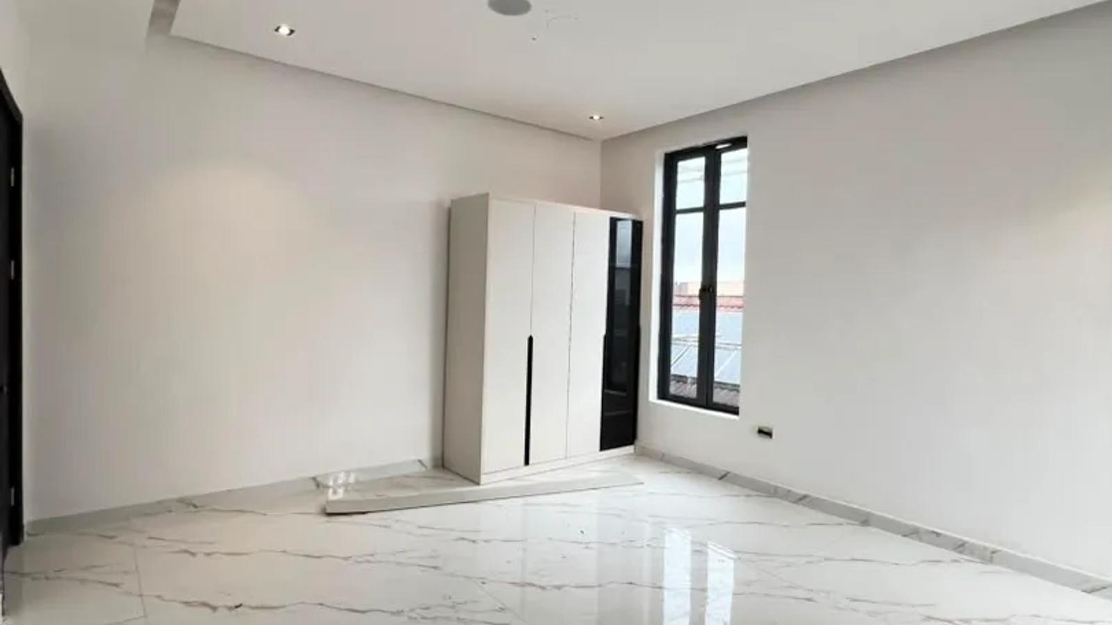 2 & 3 Bedroom Serviced Apartments
