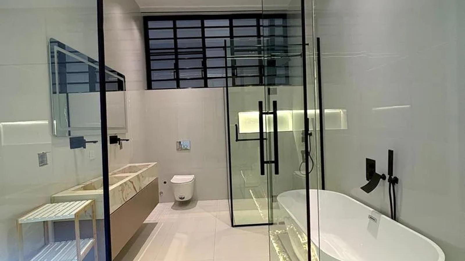 5 Bedroom Fully Detached Duplex