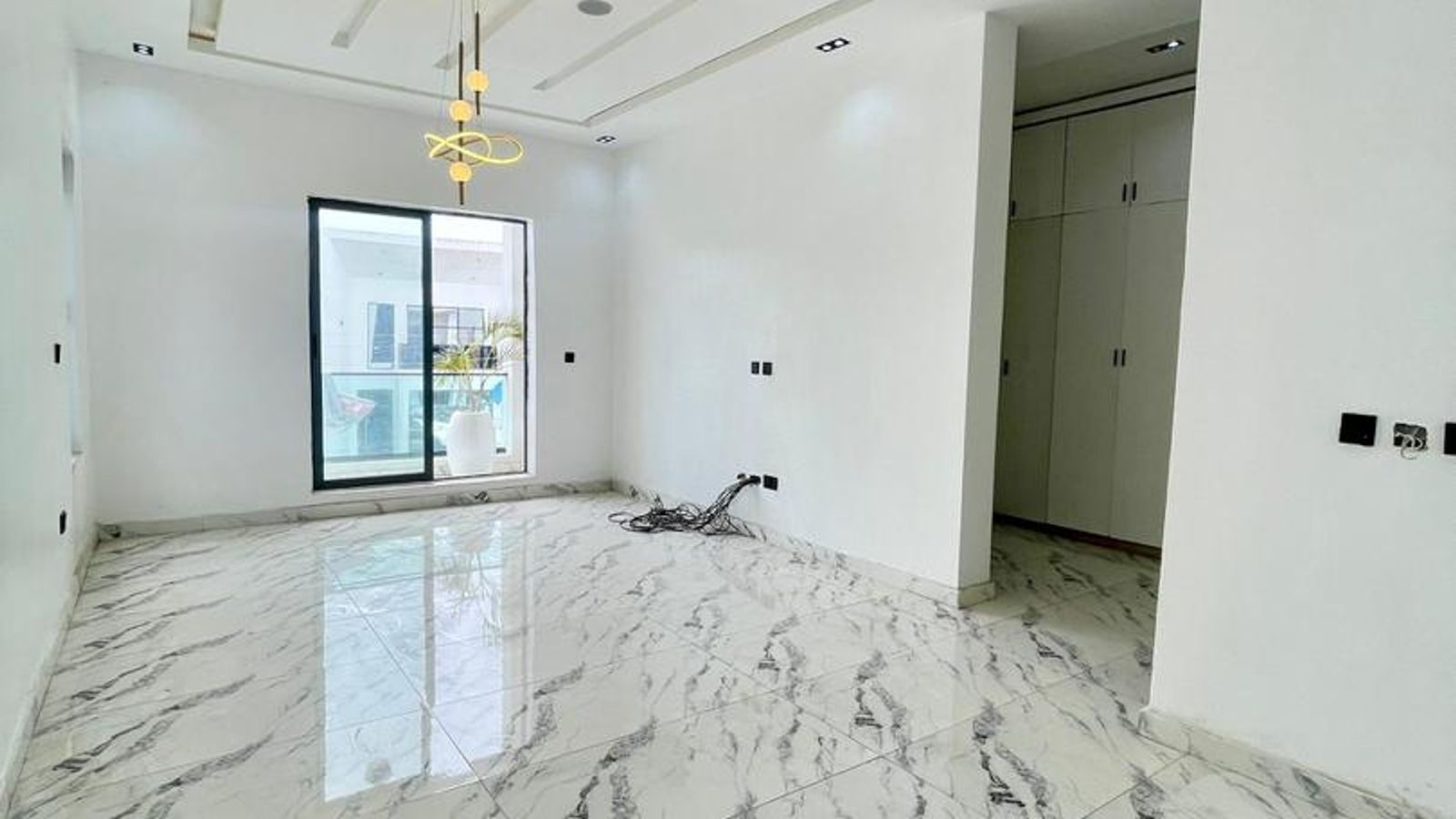 5 Bedroom Fully Detached Duplex