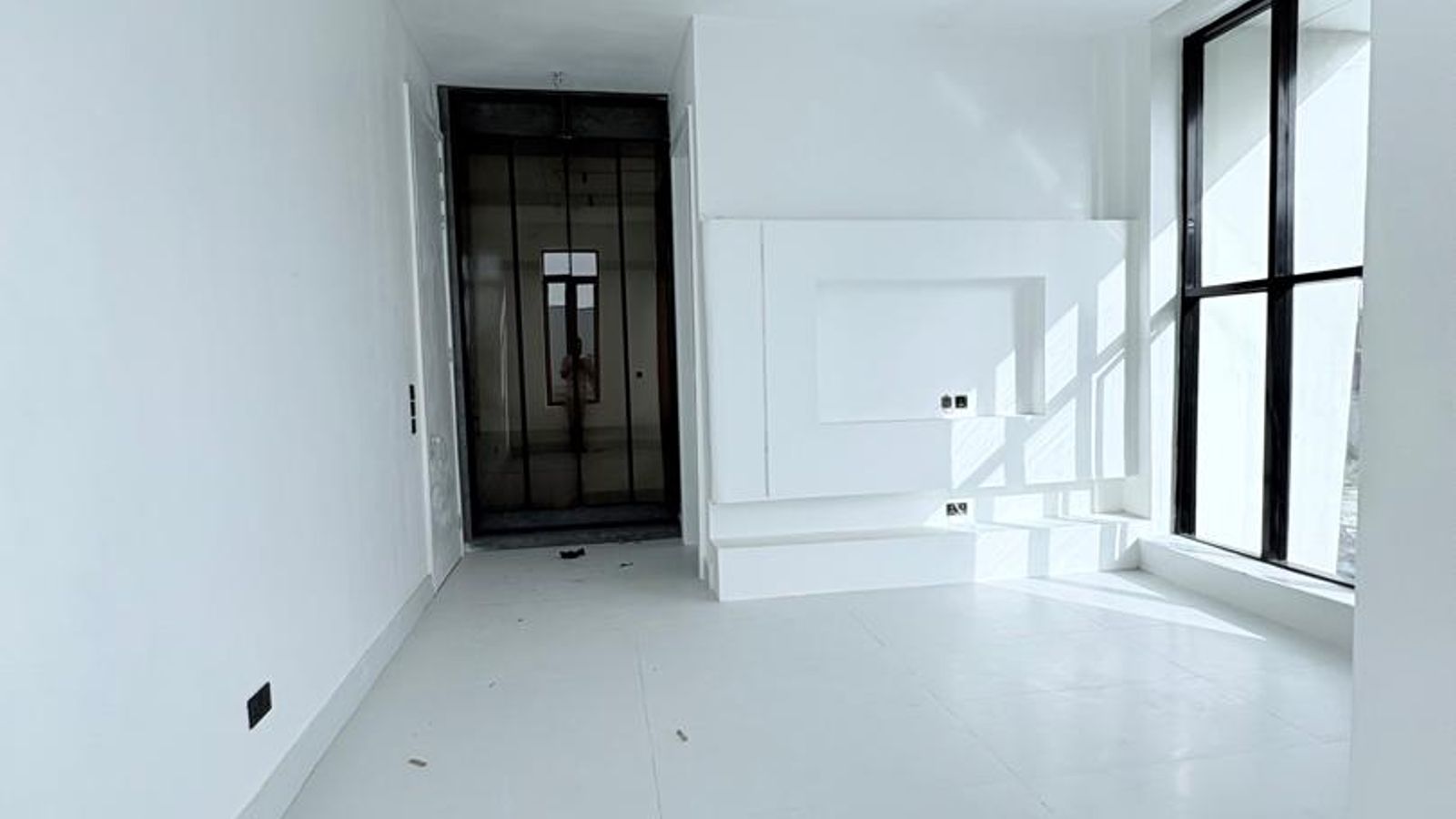 5 Bedroom Semi Detached Duplex