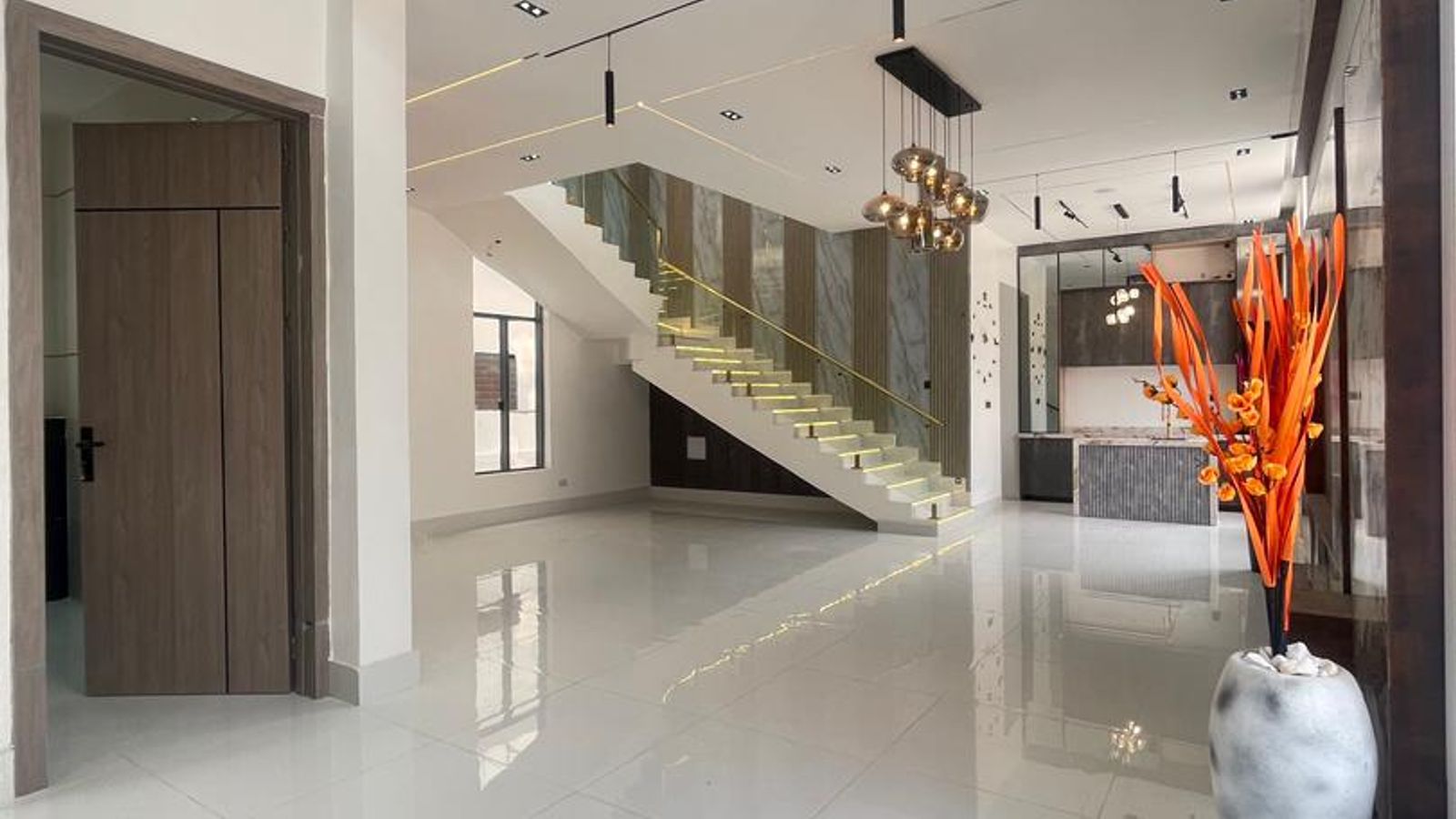 5 Bedroom Fully Detached Duplex