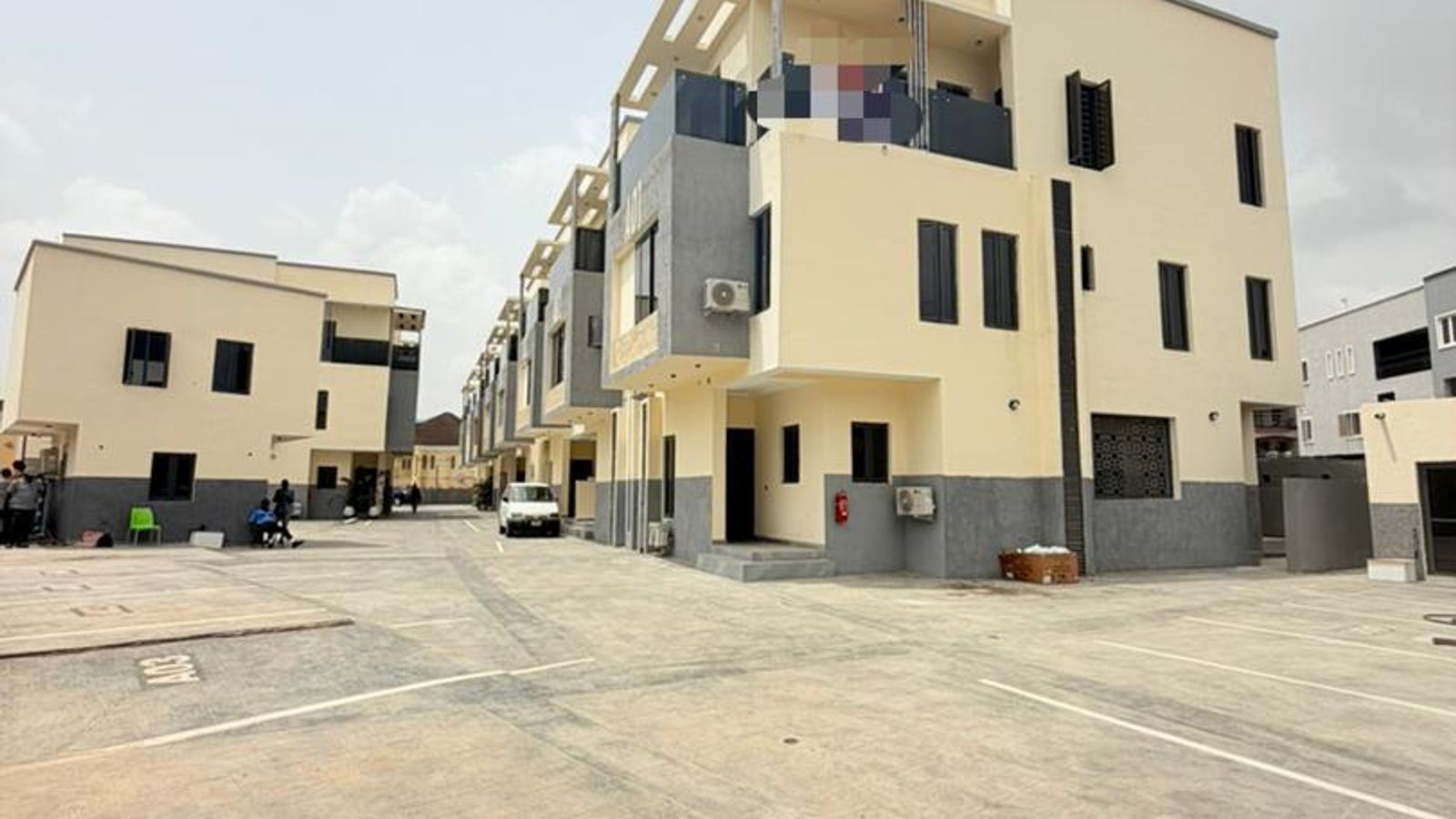 4 Bedroom Fully Detached Terrace Duplex