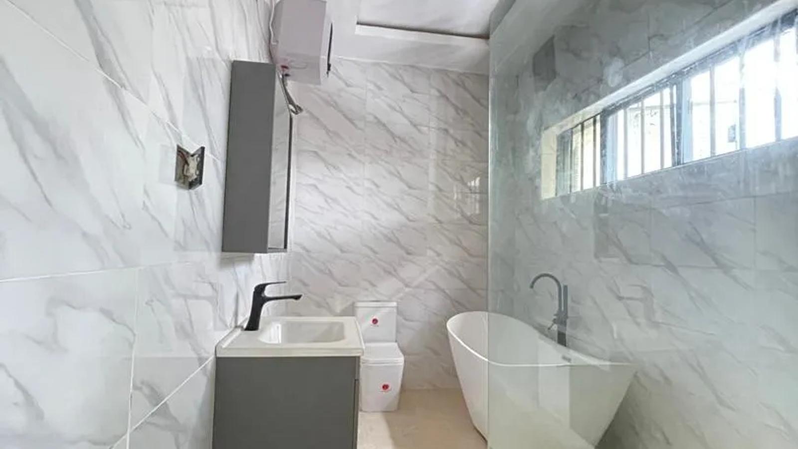 5 Bedroom Semi Detached Duplex