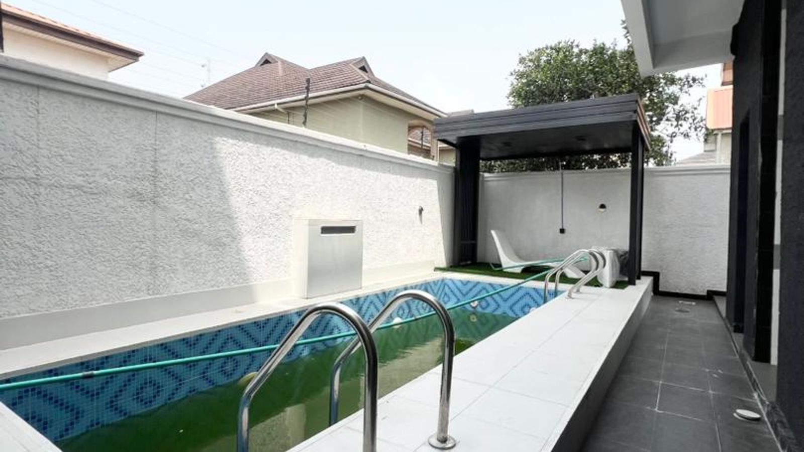 4 Bedroom Fully Detached Duplex