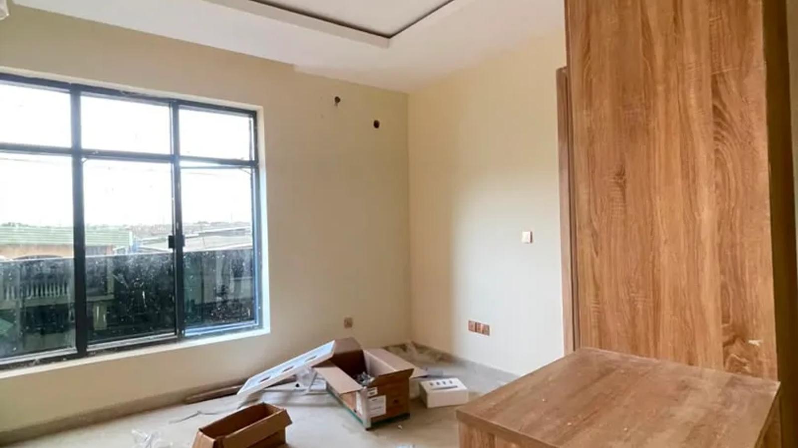 4 BEDROOM TERRACE WITH BQ