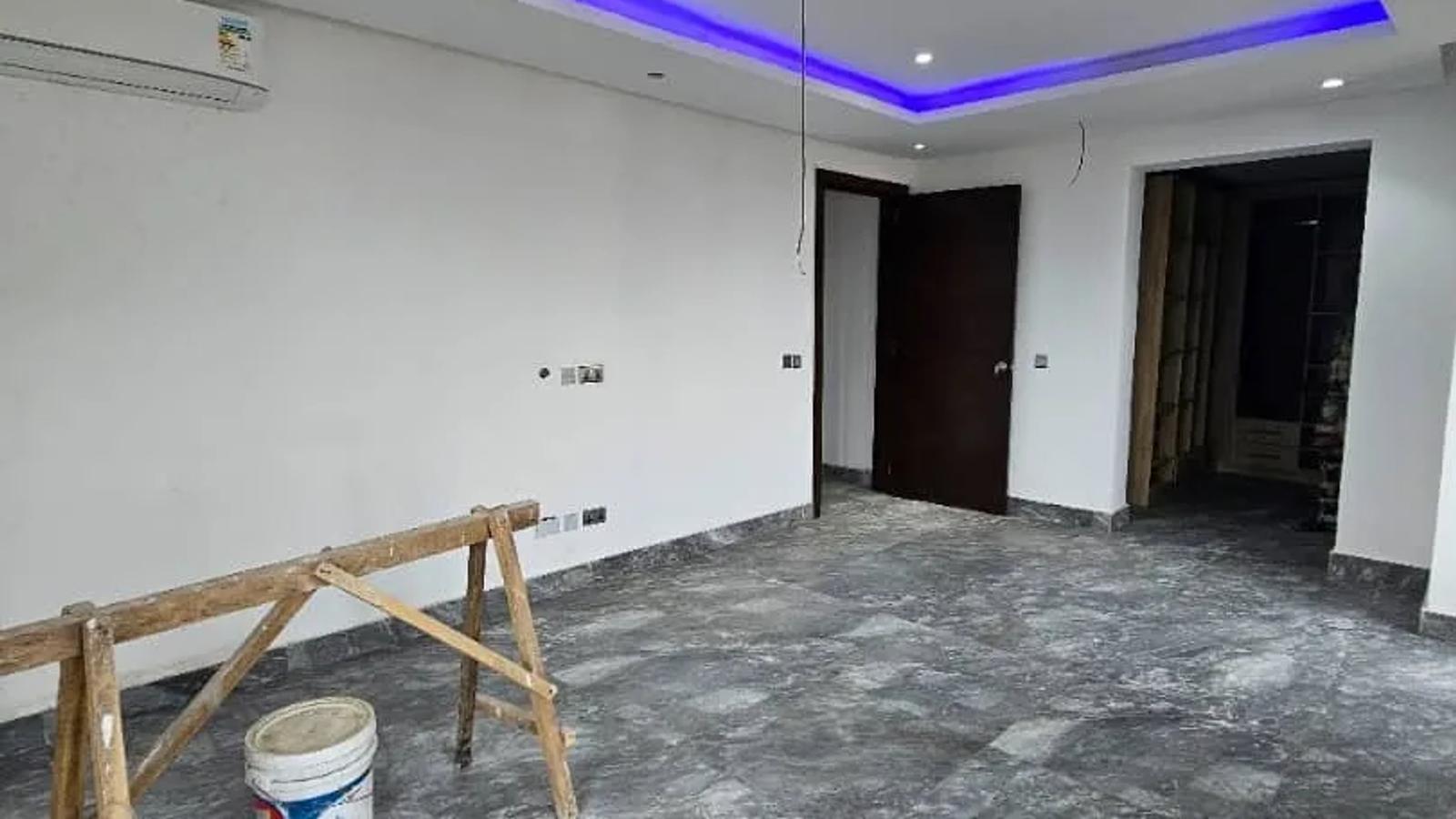 6 Bedroom Fully Detached Duplex