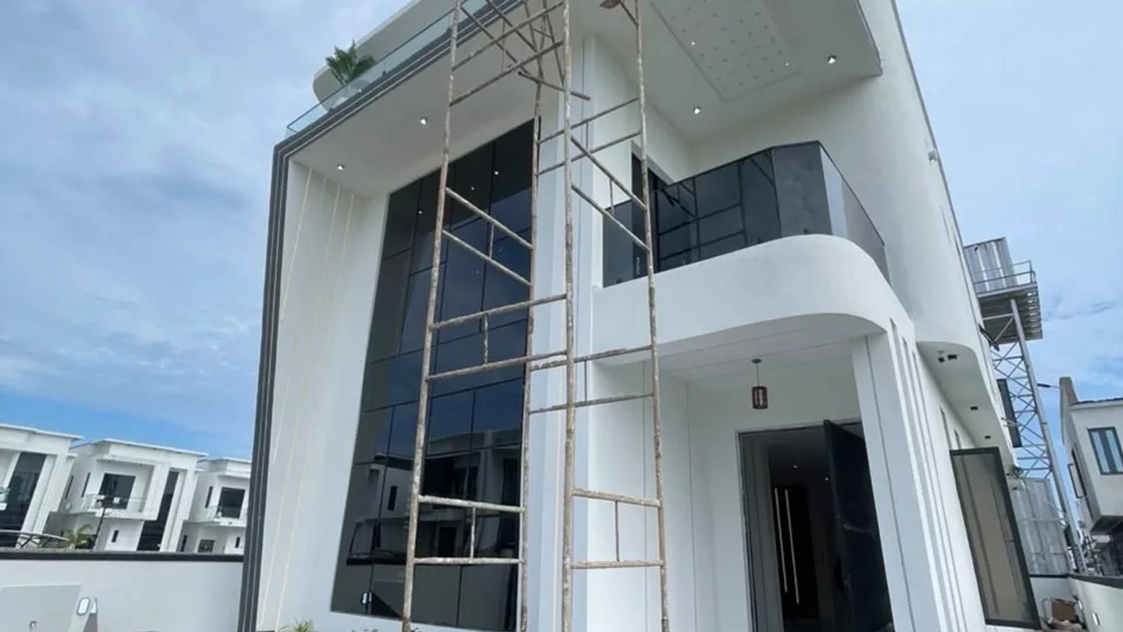 5 Bedroom Fully Detached Duplex