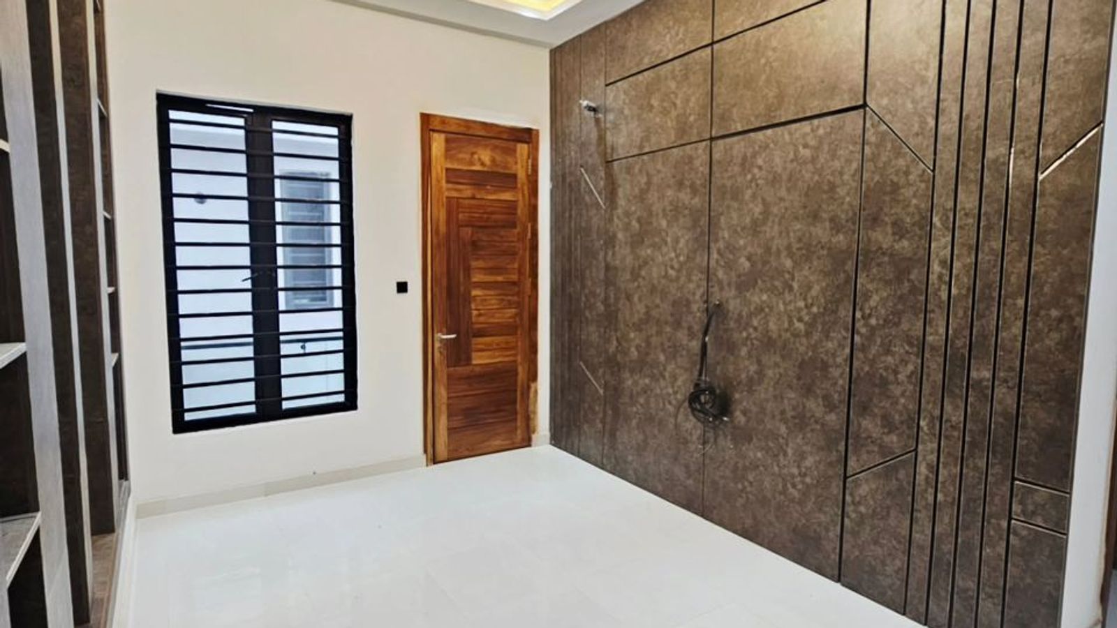5 Bedroom Fully Detached Duplex