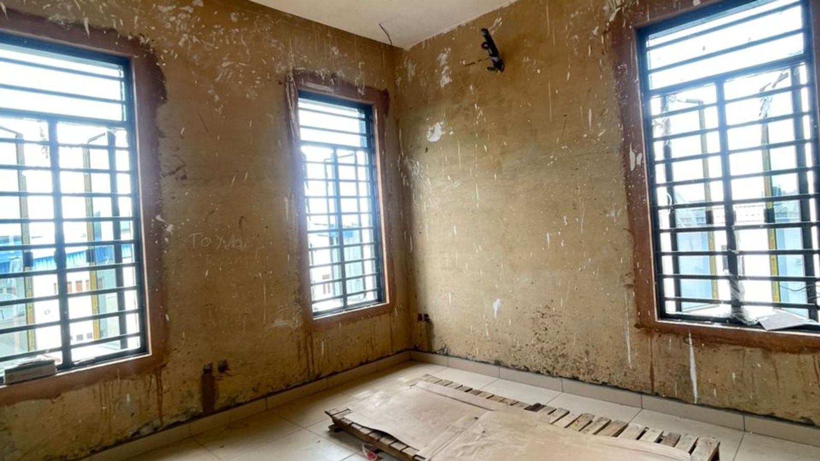 7 Bedroom Fully Detached Dupex