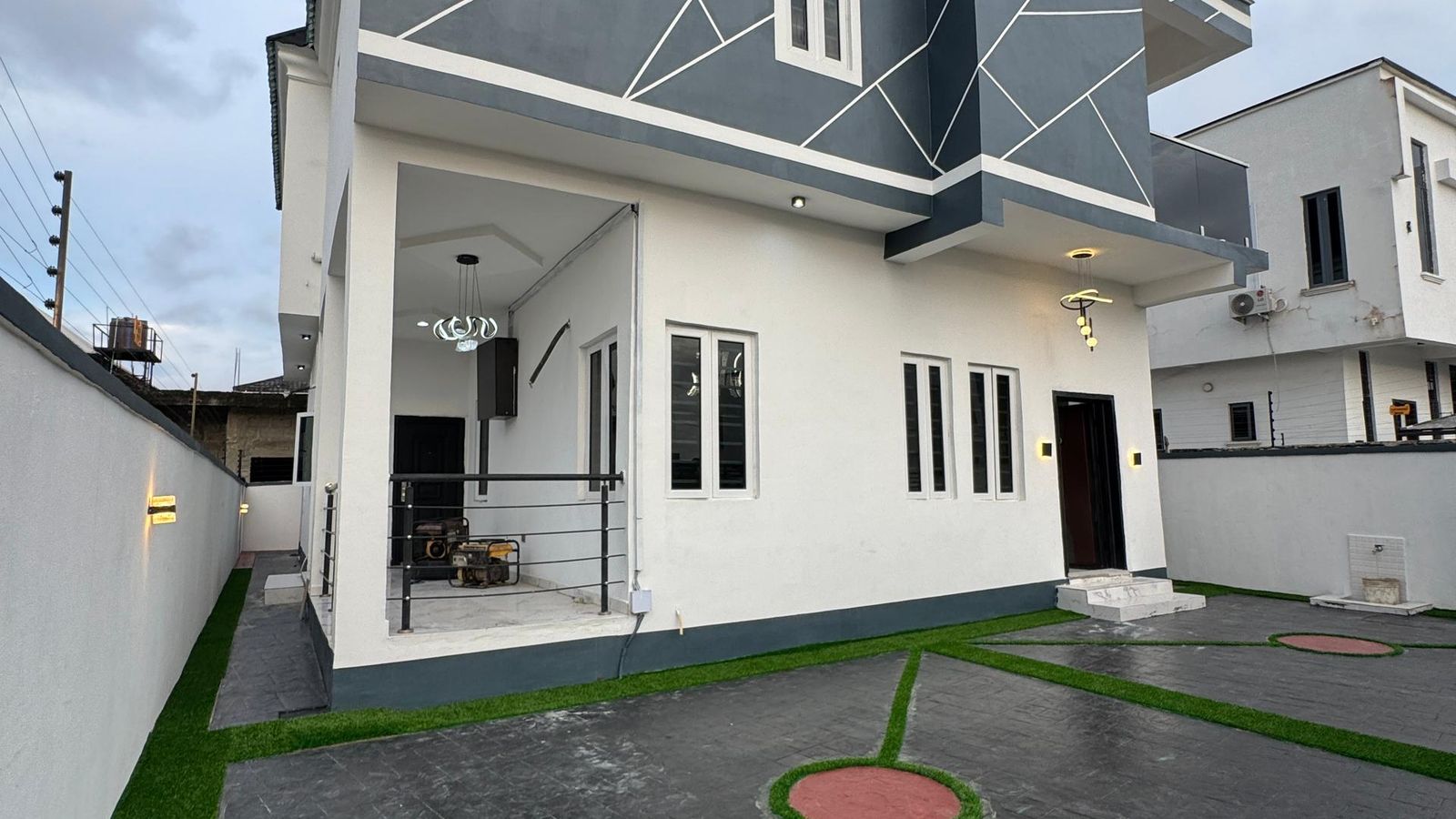 4 Bedroom Fully Detached Duplex