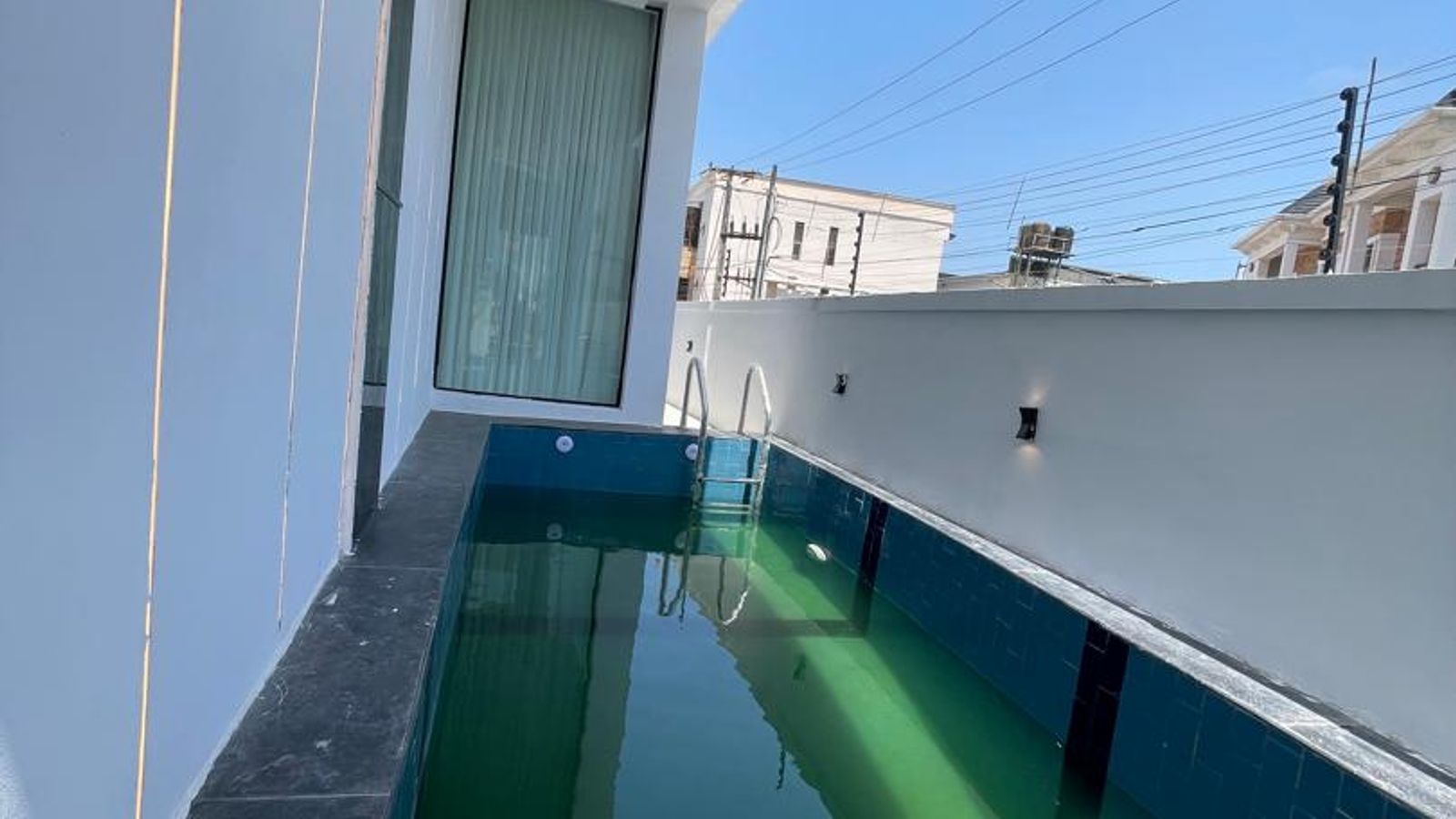 5 Bedroom Fully Detached Duplex