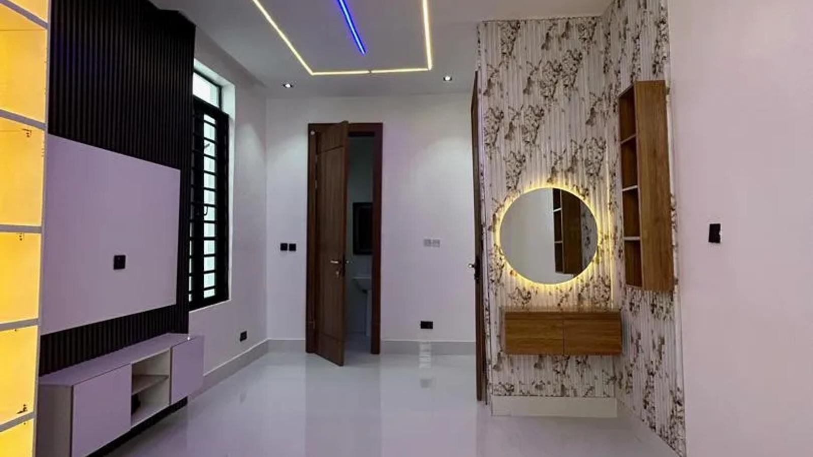 5 Bedroom Fully Detached Duplex