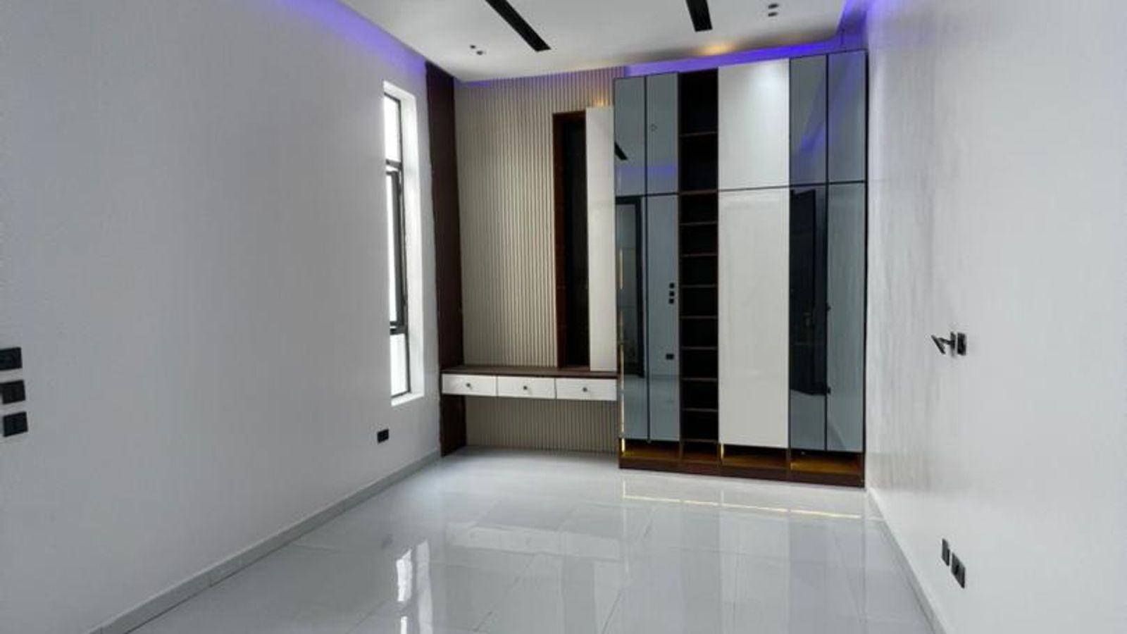 5 Bedroom Fully Detached Duplex