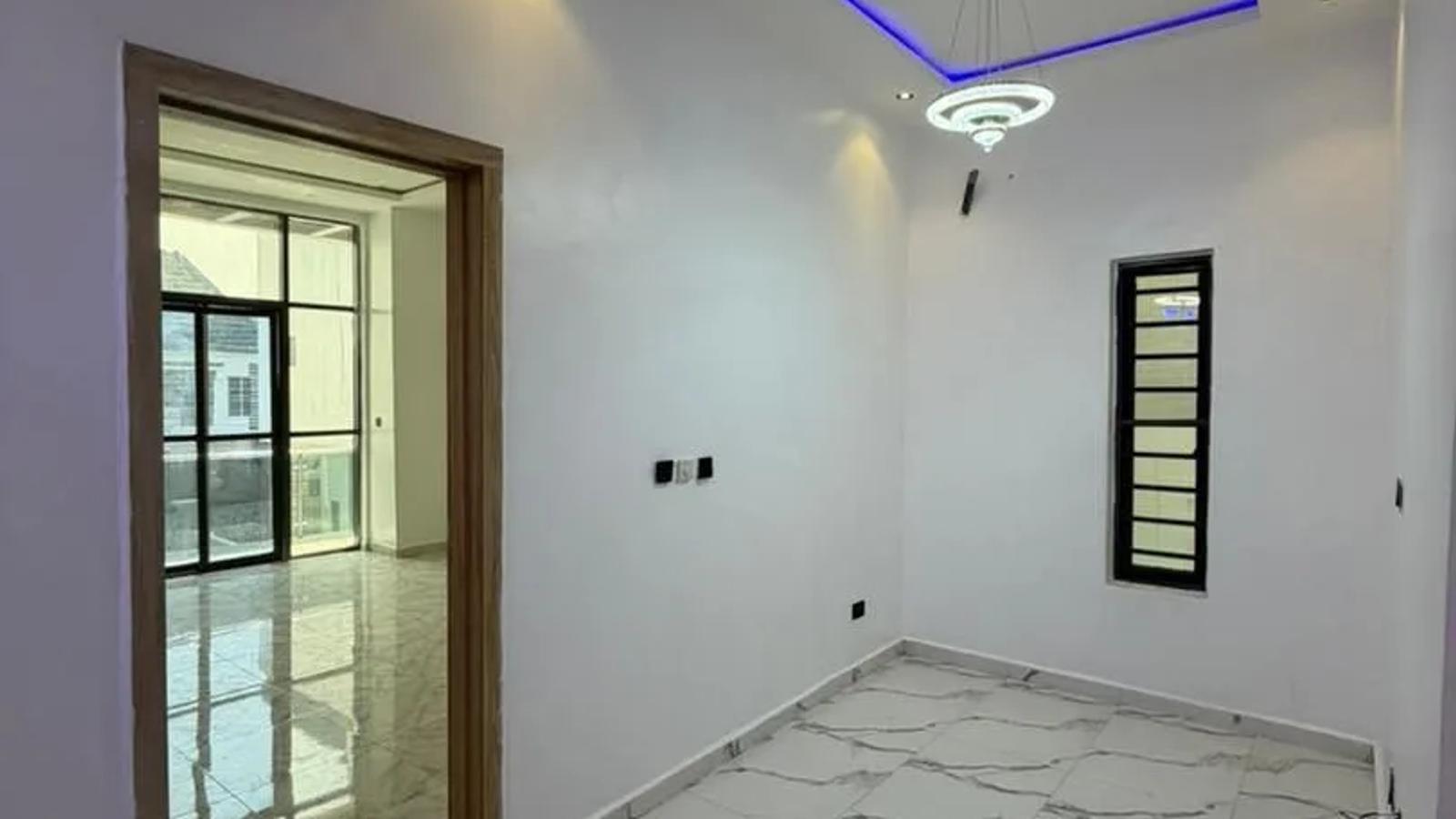 4 Bedroom Fully Detached Duplex