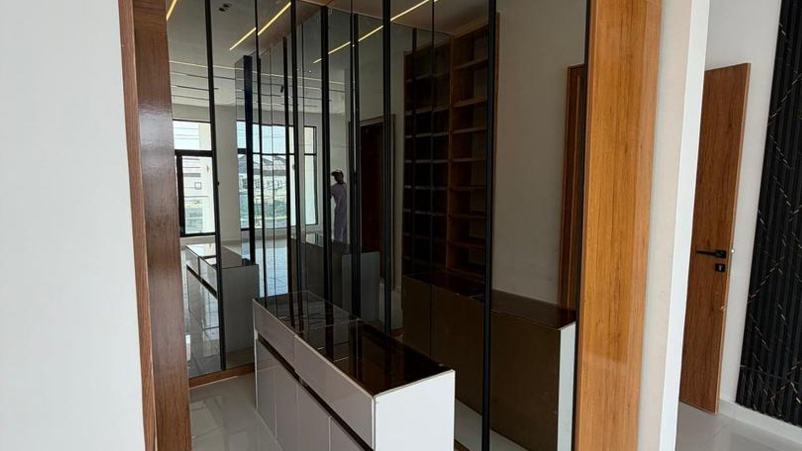 5 Bedroom Fully Detached Duplex