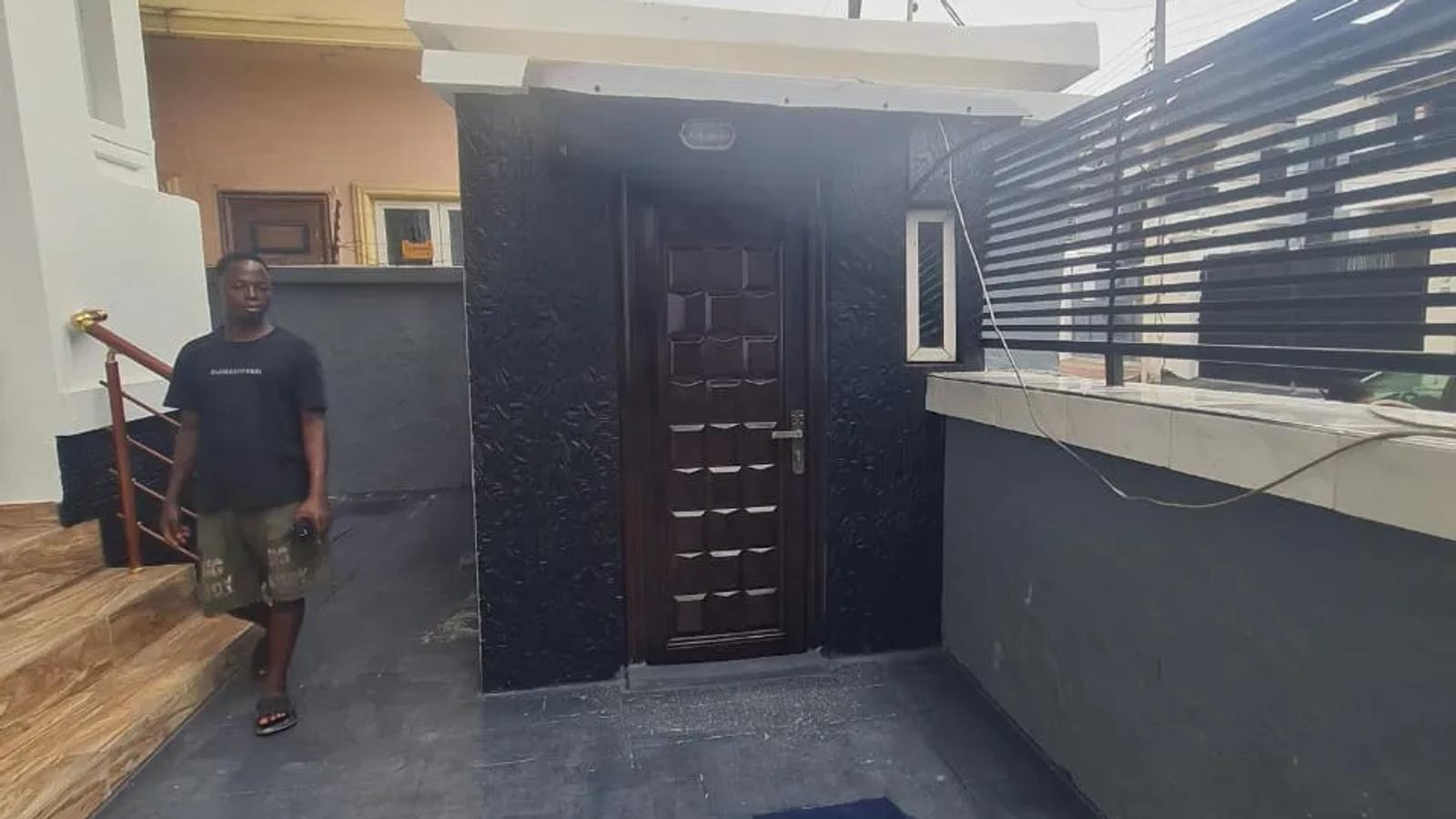 5 Bedroom Fully Detached Duplex
